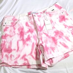 NWT Judy Blue shorts.